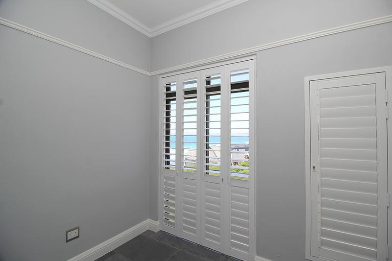 8 Bedroom Property for Sale in Reebok Western Cape